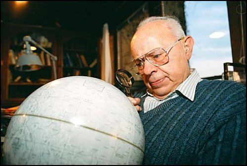 04.01.1993 KRAKOW STANISLAW LEM  FOT. WOJCIECH DRUSZCZ / AGENCJA GAZETA